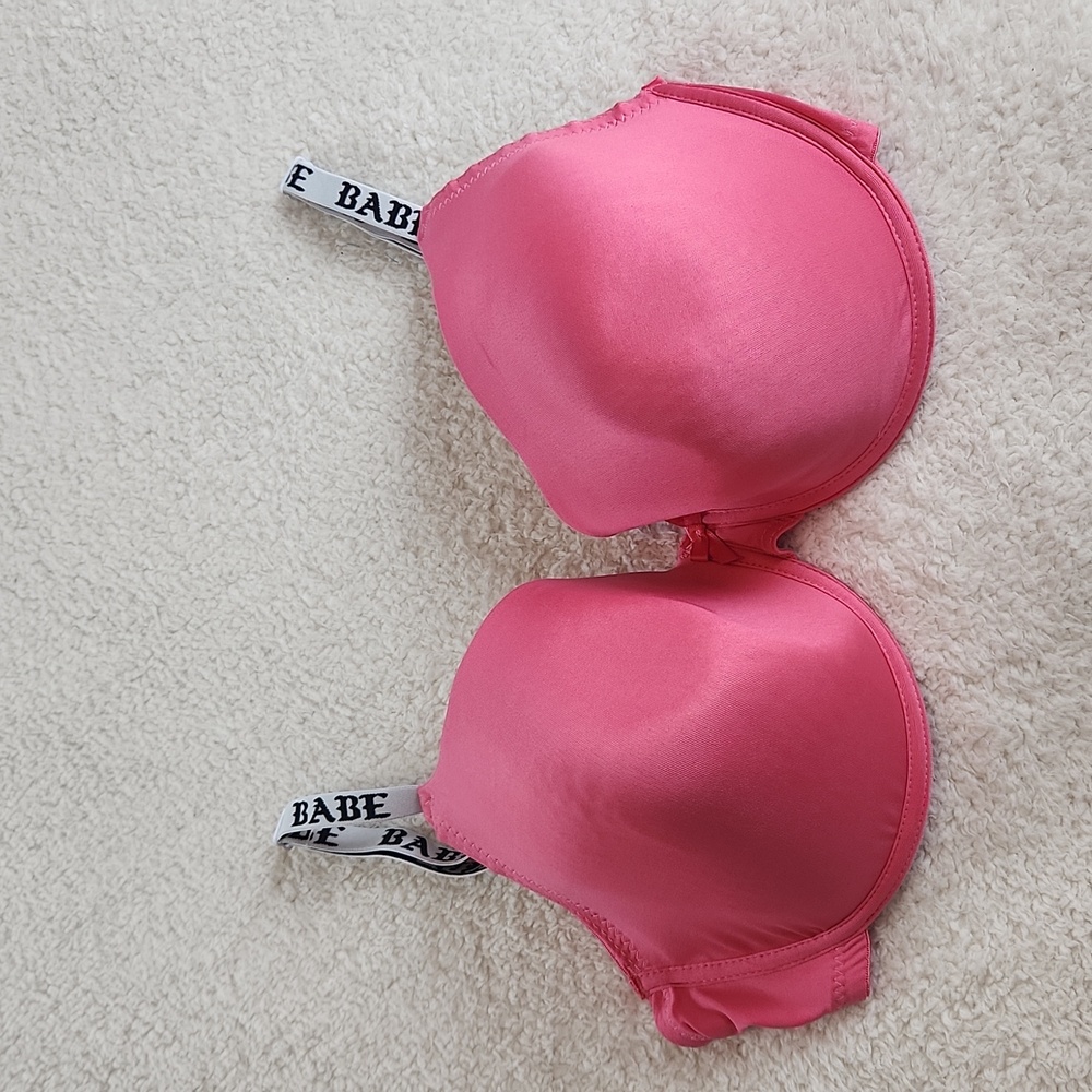 BABE bra 42DD, bright pink w black and white straps, so pretty!